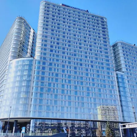 Lux In Wola - Parking, 2-rooms, Wi-fi Lägenhet