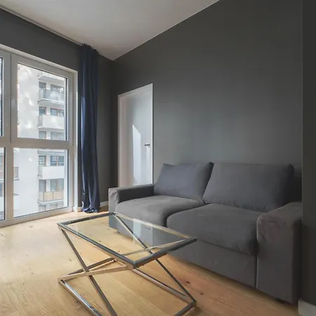 Lux In Wola - Parking, 2-rooms, Wi-fi Warsaw